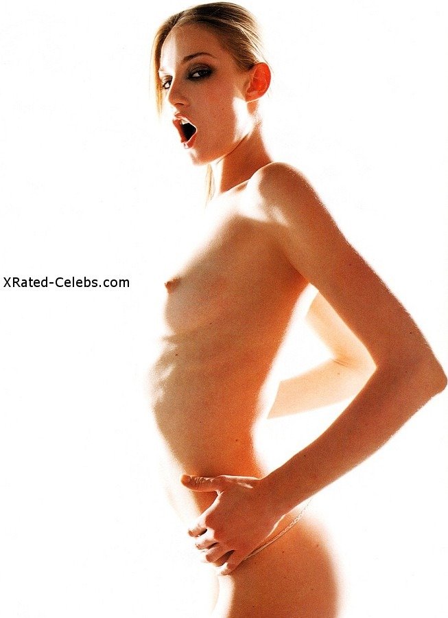 Alla Riscossa Nude Tits 002