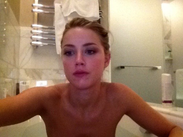 Amber Heard Naked Celeb IMG_0682