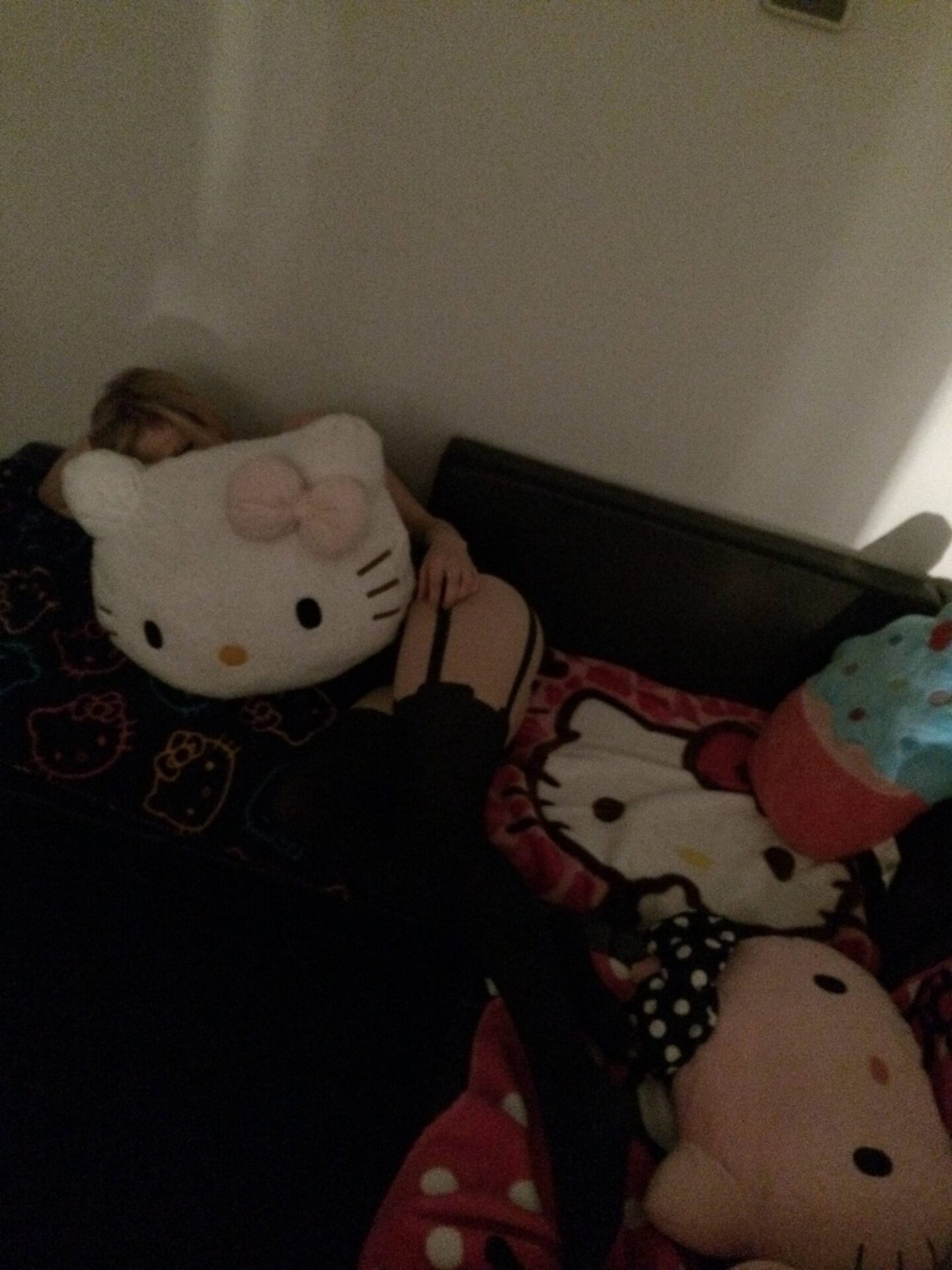 Avril Lavigne Naked Celeb 010tbXJZvU