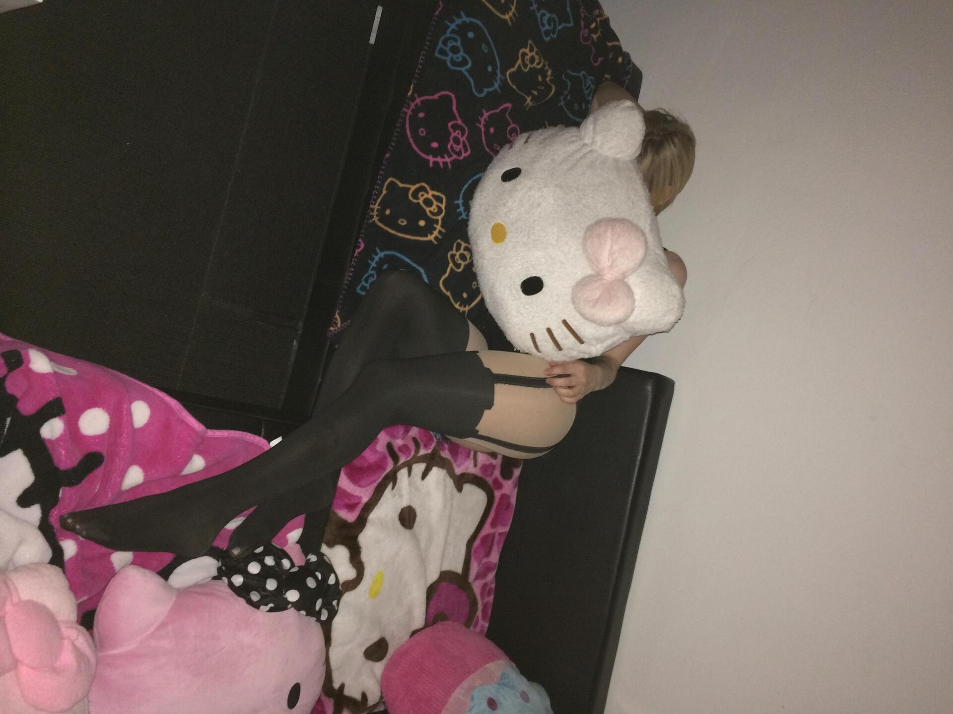  Avril Lavigne Naked Celeb 014kwJH59R 