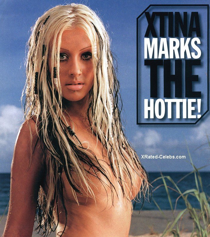 Christina Aguilera Nude 001