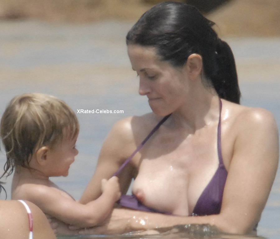Pictures courteney nude cox of Courtney Cox