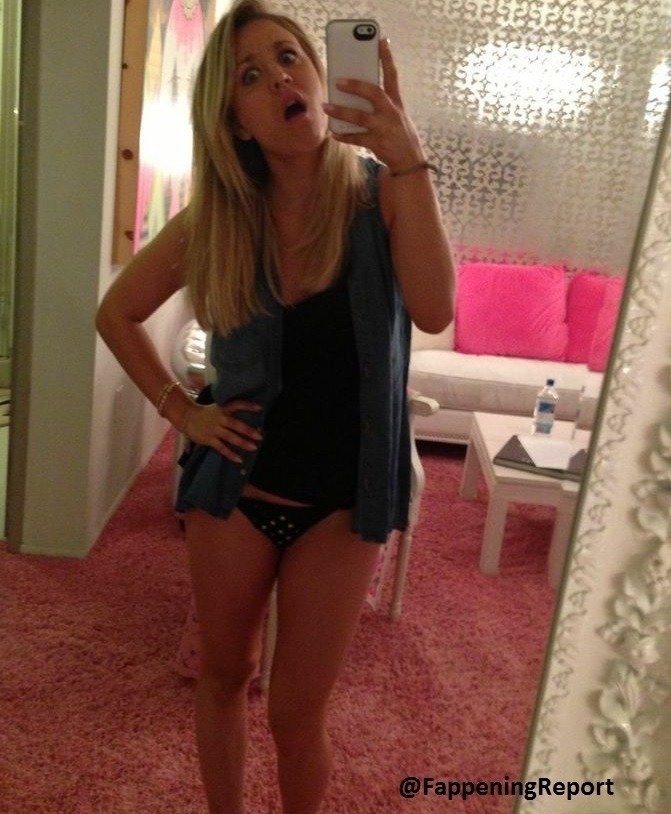 Kaley Cuoco Naked Celeb 1409874761618