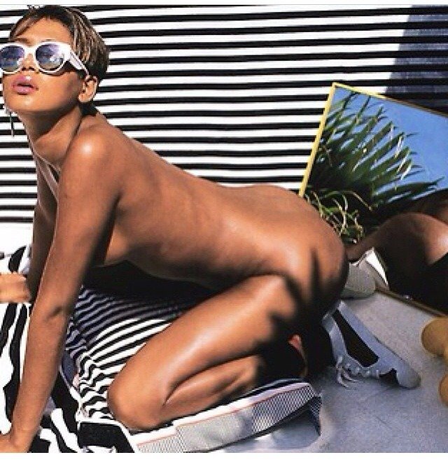 Rihanna Naked Celeb IMG_3313