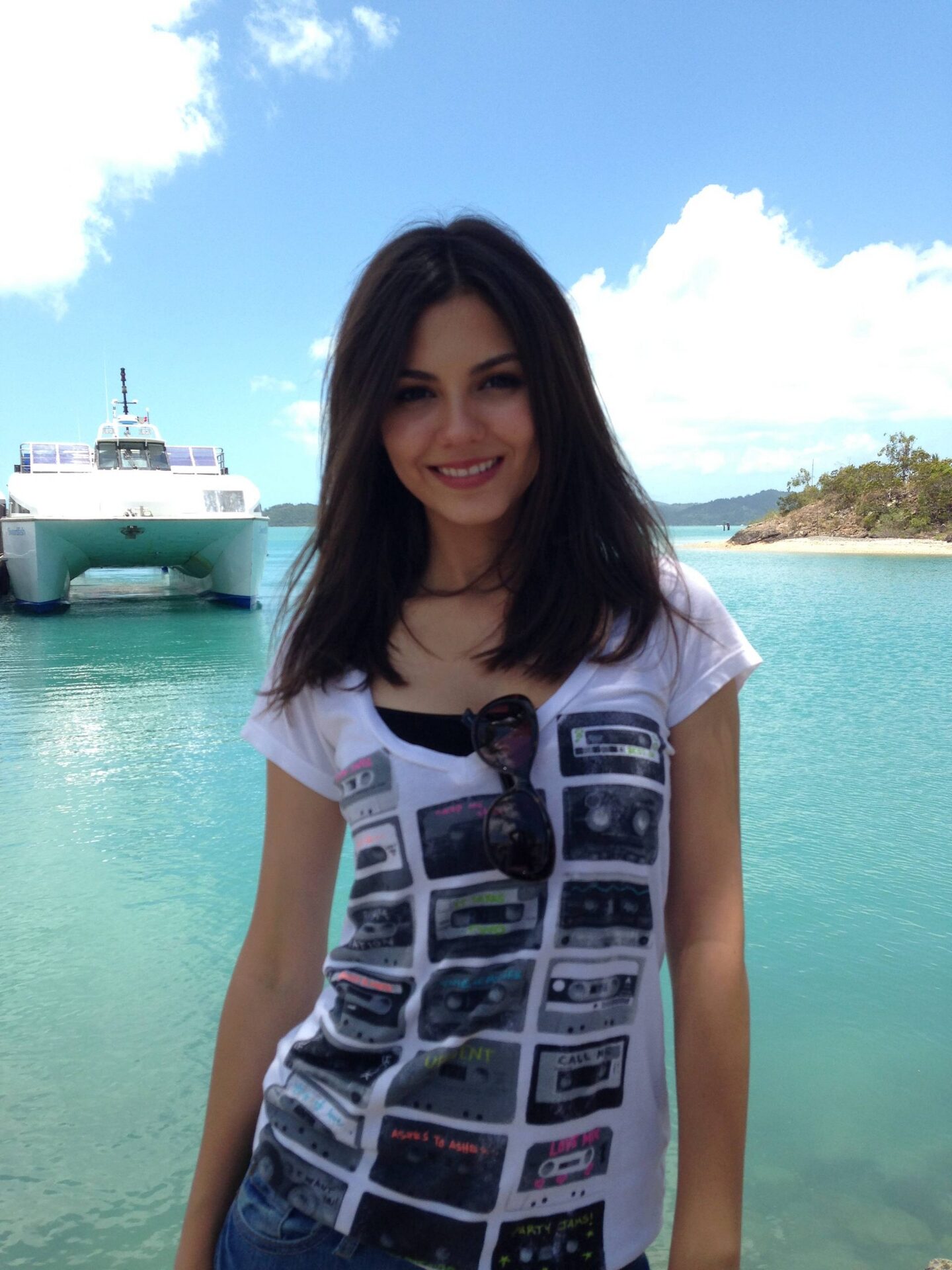 Victoria Justice Naked Celeb V85TcTg 1