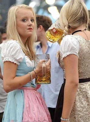 Beautifull Oktoberfest Teens 1