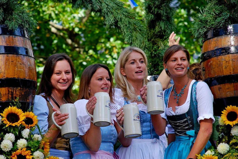 Beautifull Oktoberfest Teens 32