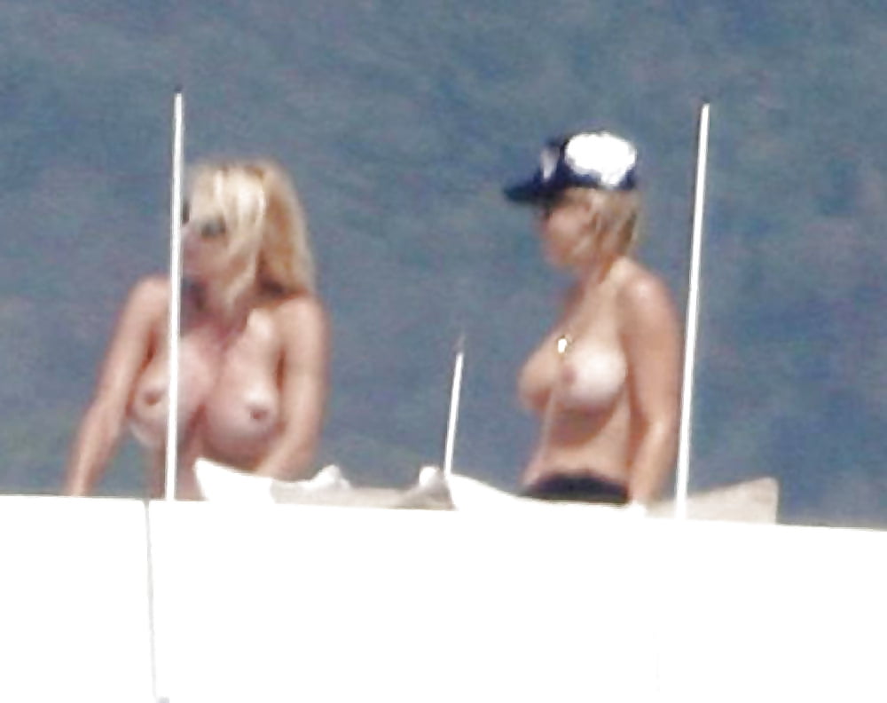  Gorgeous Pamela Anderson Nude Pics 10 