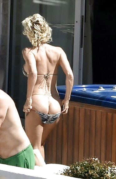  Gorgeous Pamela Anderson Nude Pics 69 