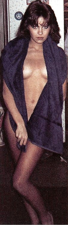 Gorgeous Pamela Anderson Nude Pics 74