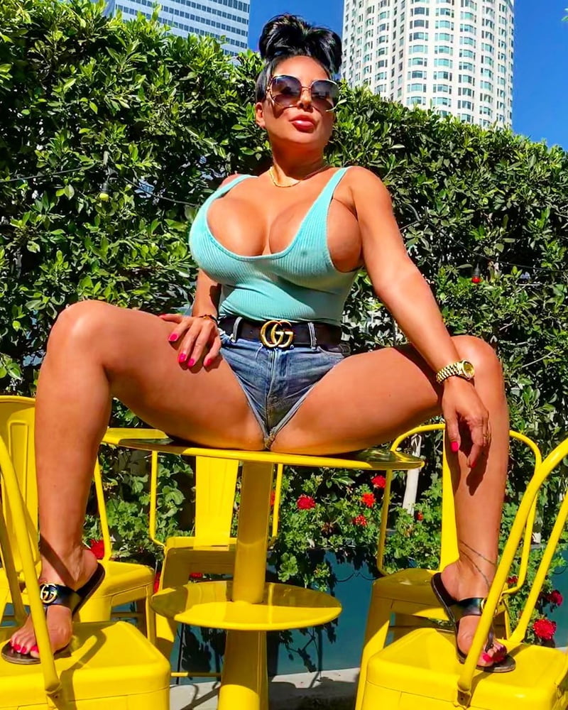  Kiara Mia Hot Latina Mature Big Butt Porn Star 14 