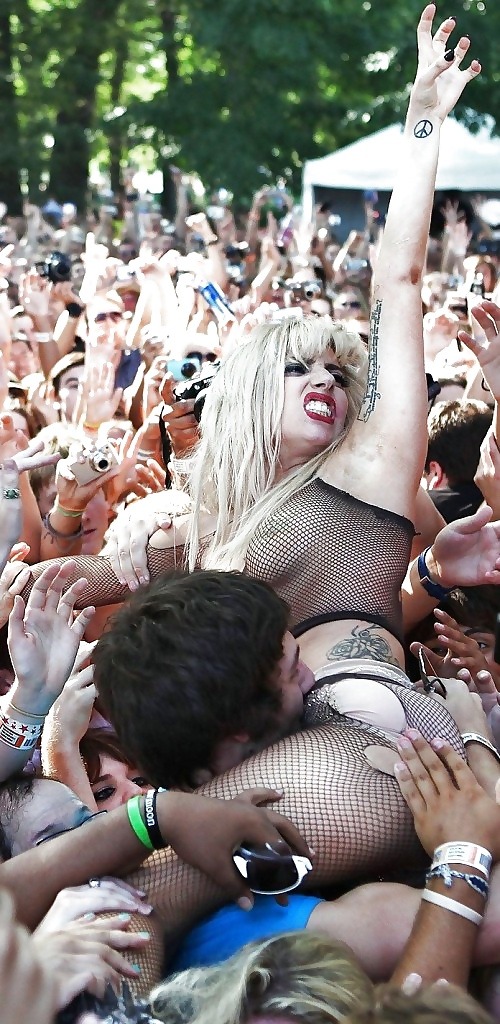  Sexy Horny Lady Gaga Topless In Open Air Concert 5 