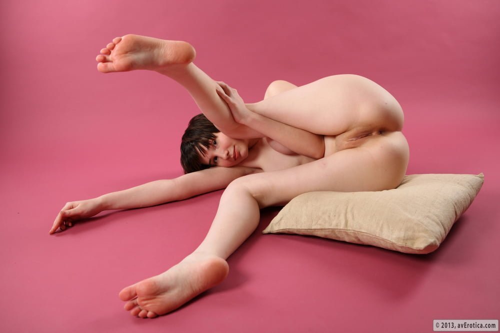 Lying Down Beside Sexy Asses De Ladinho Deitadas Bundas