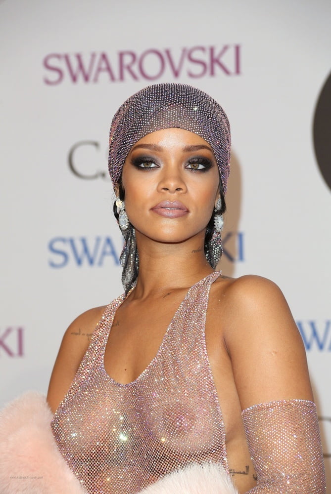  Rihanna Nude Tits Nip Slip See Thru X Ray Leak Celeb 1 