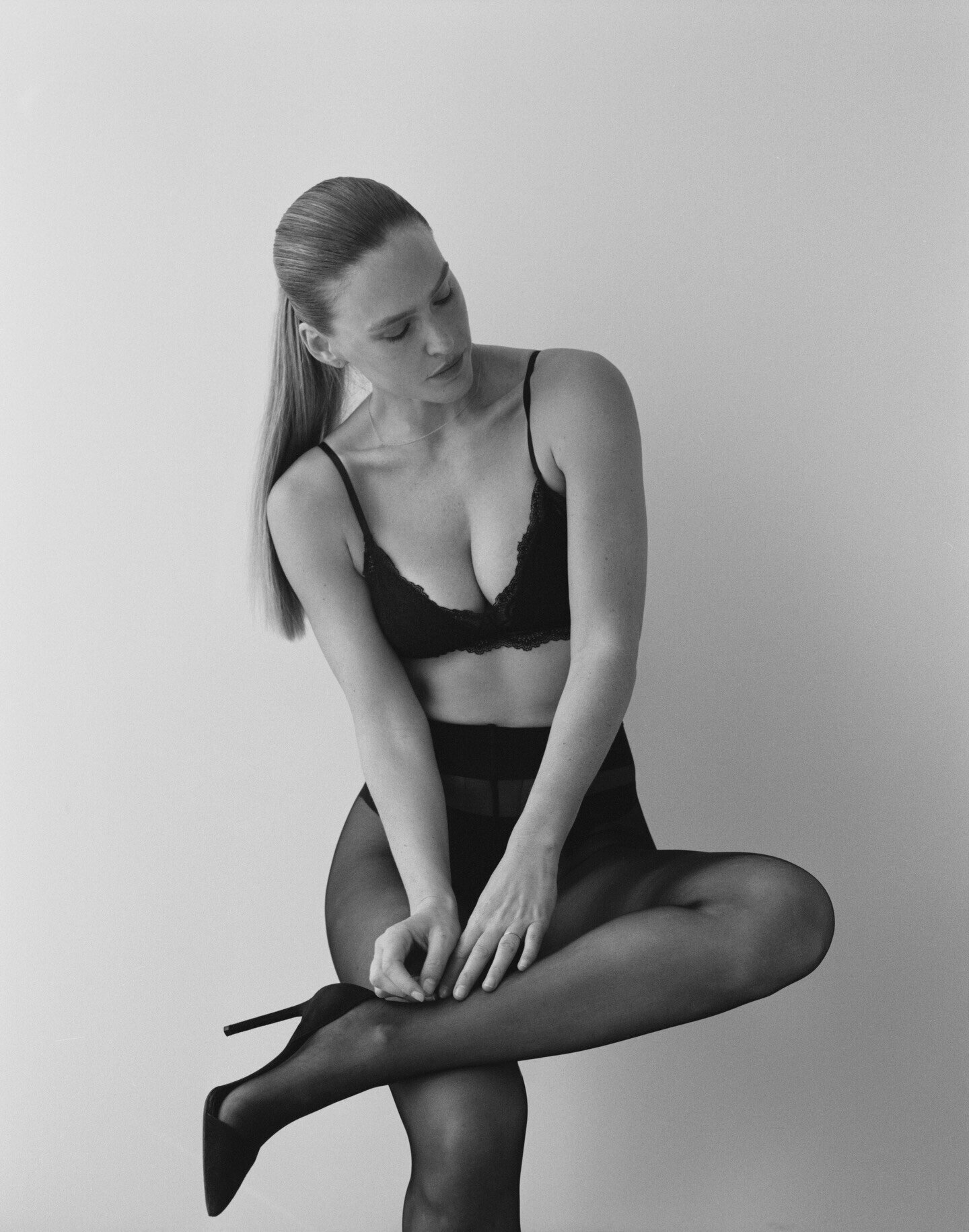 Bar Refaeli for Femina 1