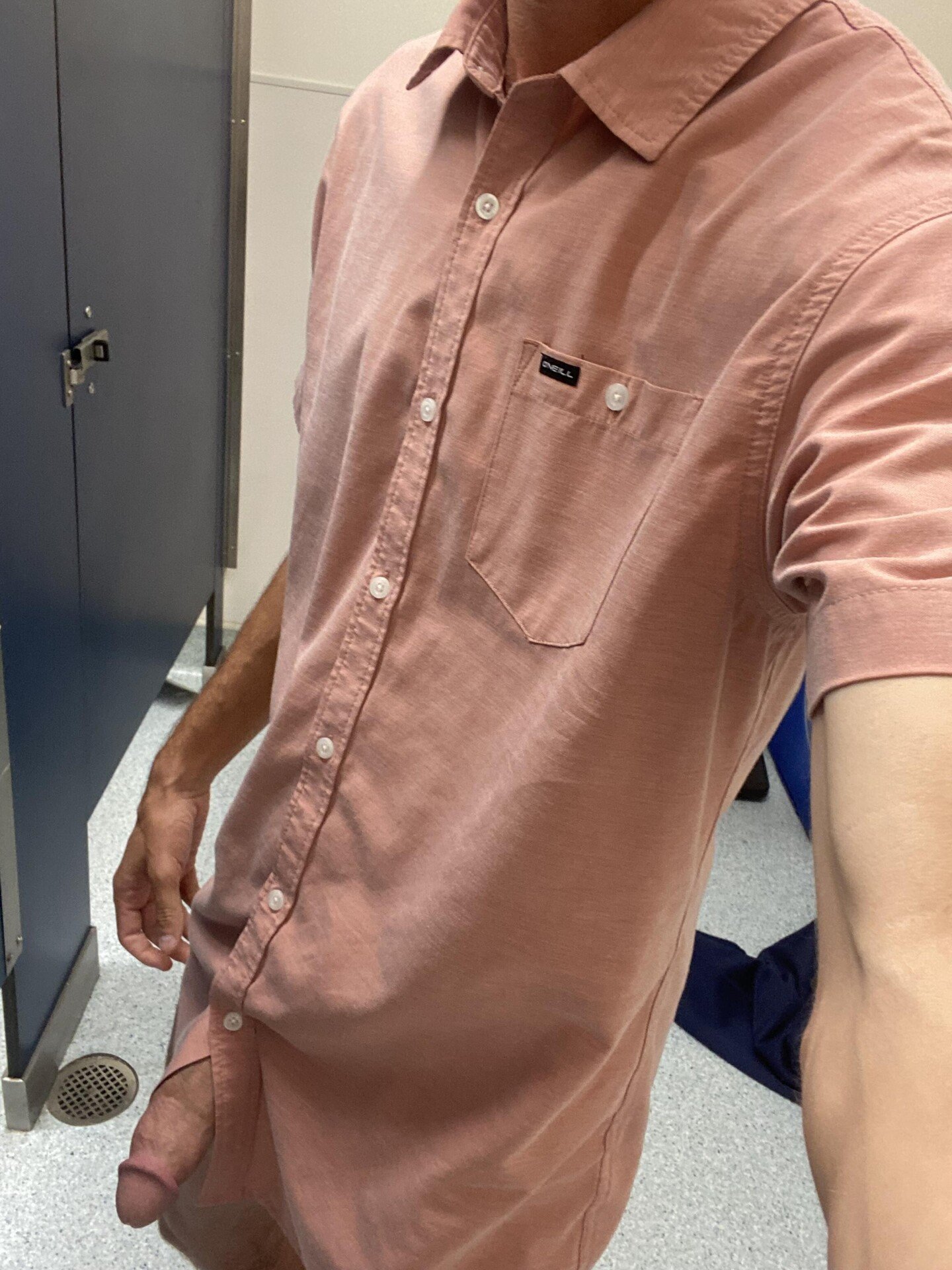 couldnt-help-myself-in-the-staff-bathroom-1