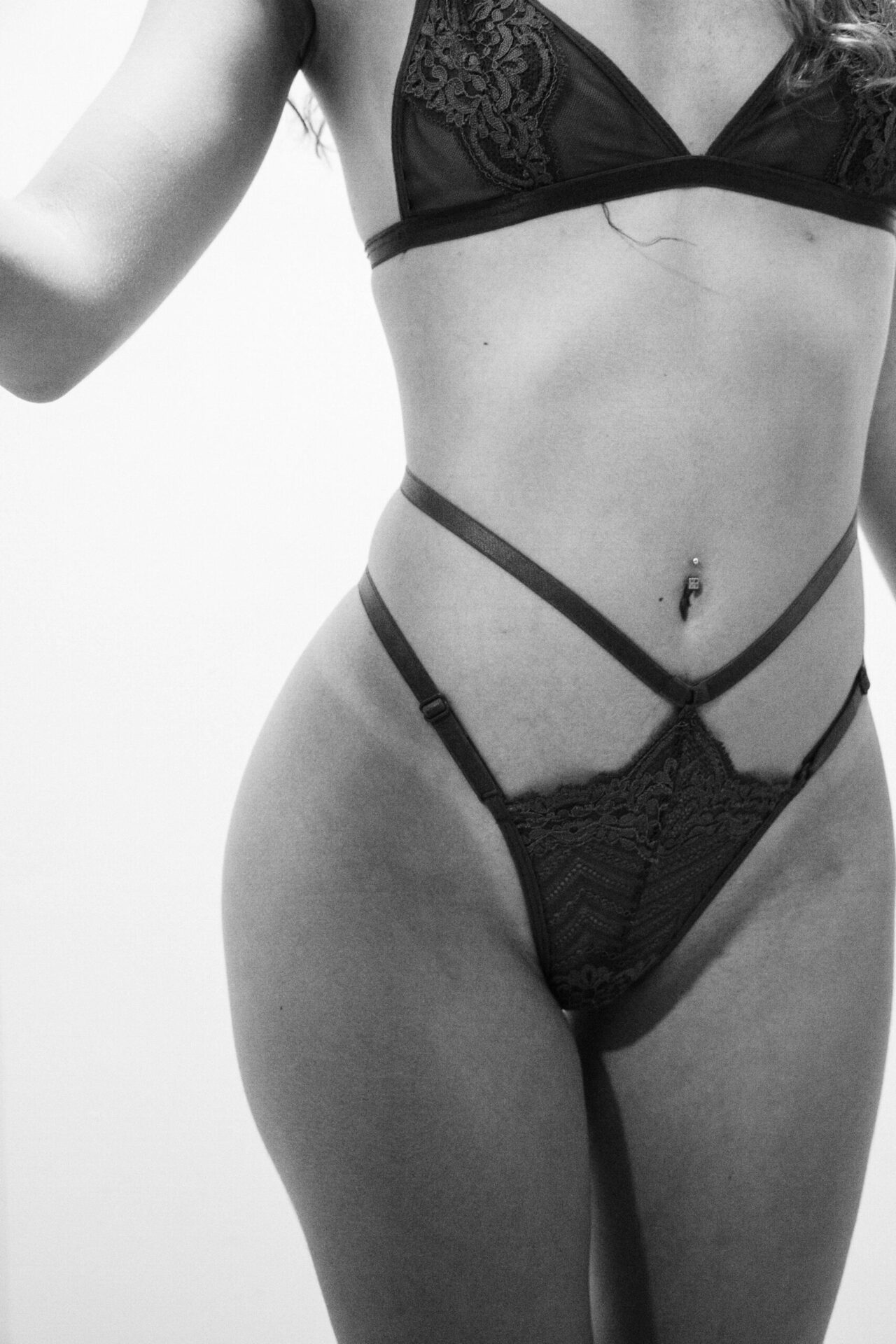 Não consigo fazer um ensaio fotográfico sem virar uma puta safada implorando por pica 1