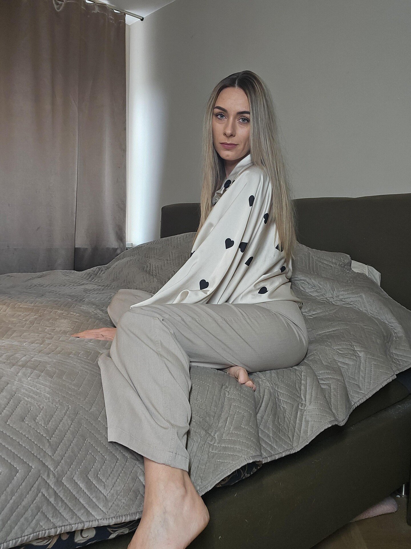 35 y.o Milf with 2 kids, you still want to fuck? 1