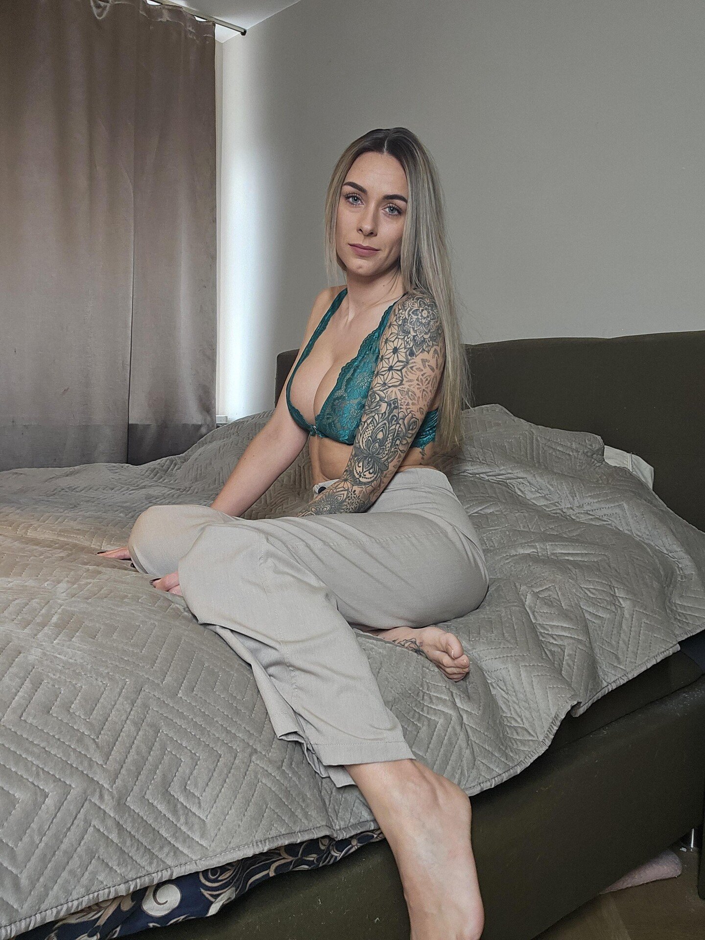 35 y.o Milf with 2 kids, you still want to fuck? 2