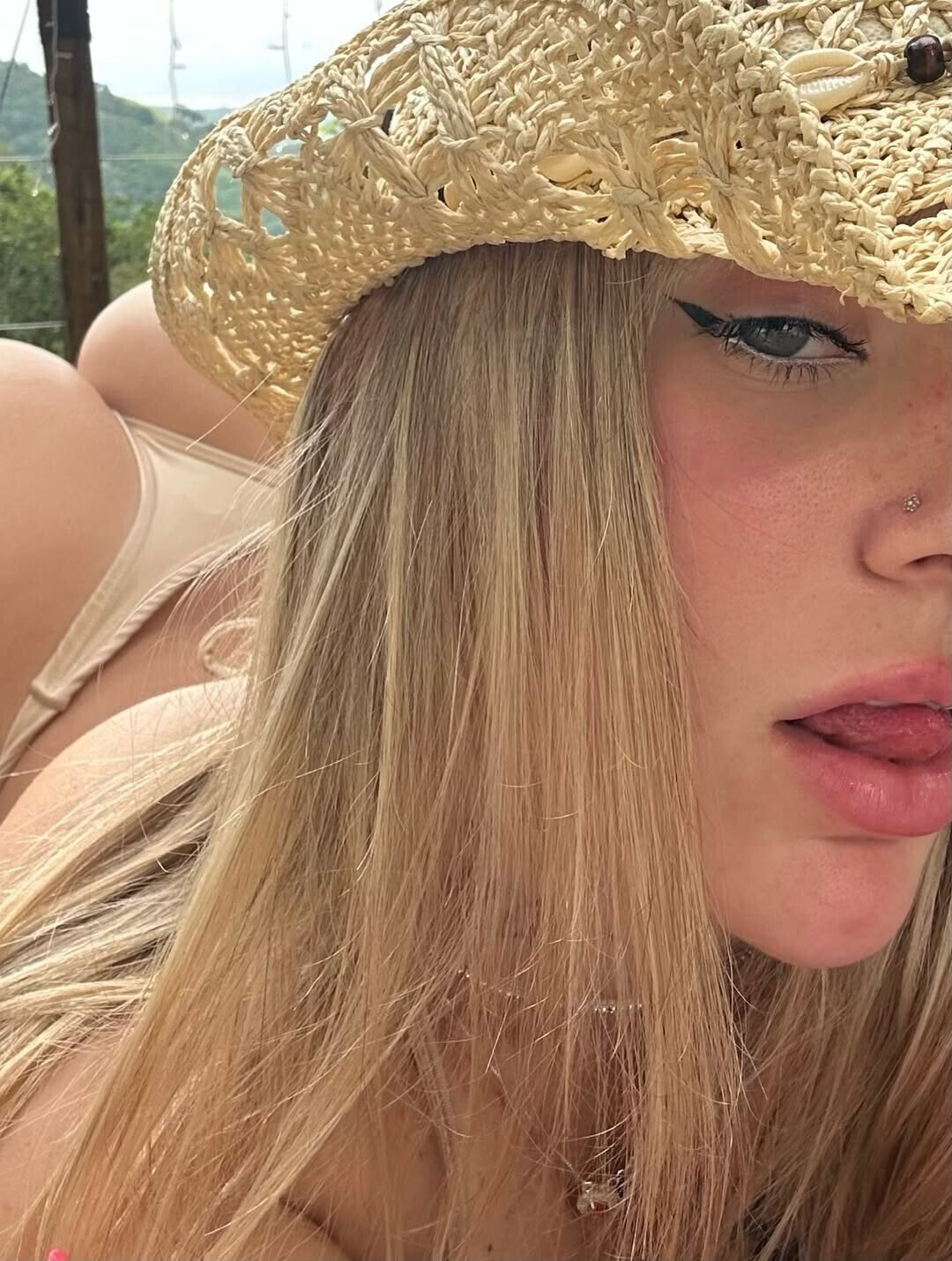 Bia Mantovani (@bia.mantovanii) 4