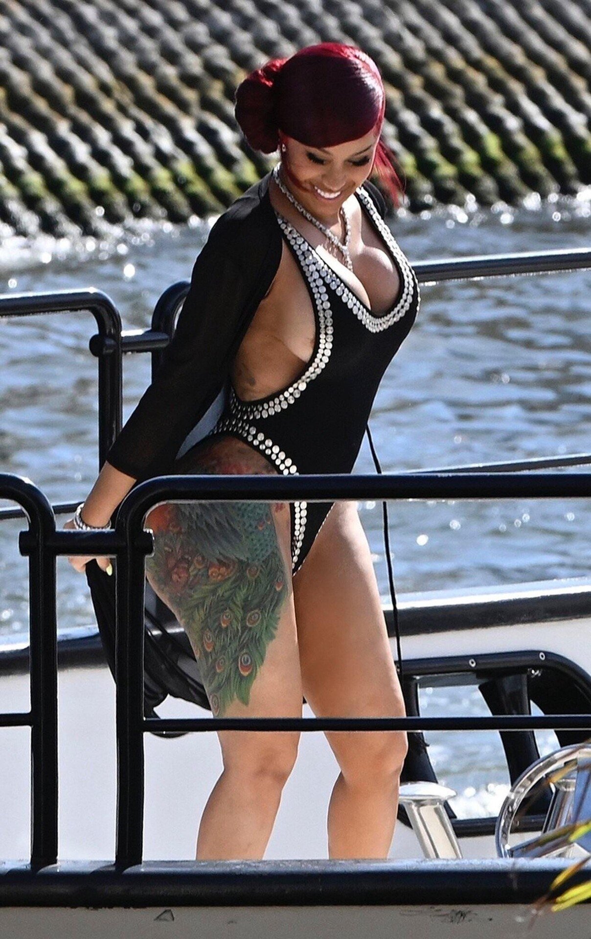 Cardi B on a yacht yesterday in Miami 1
