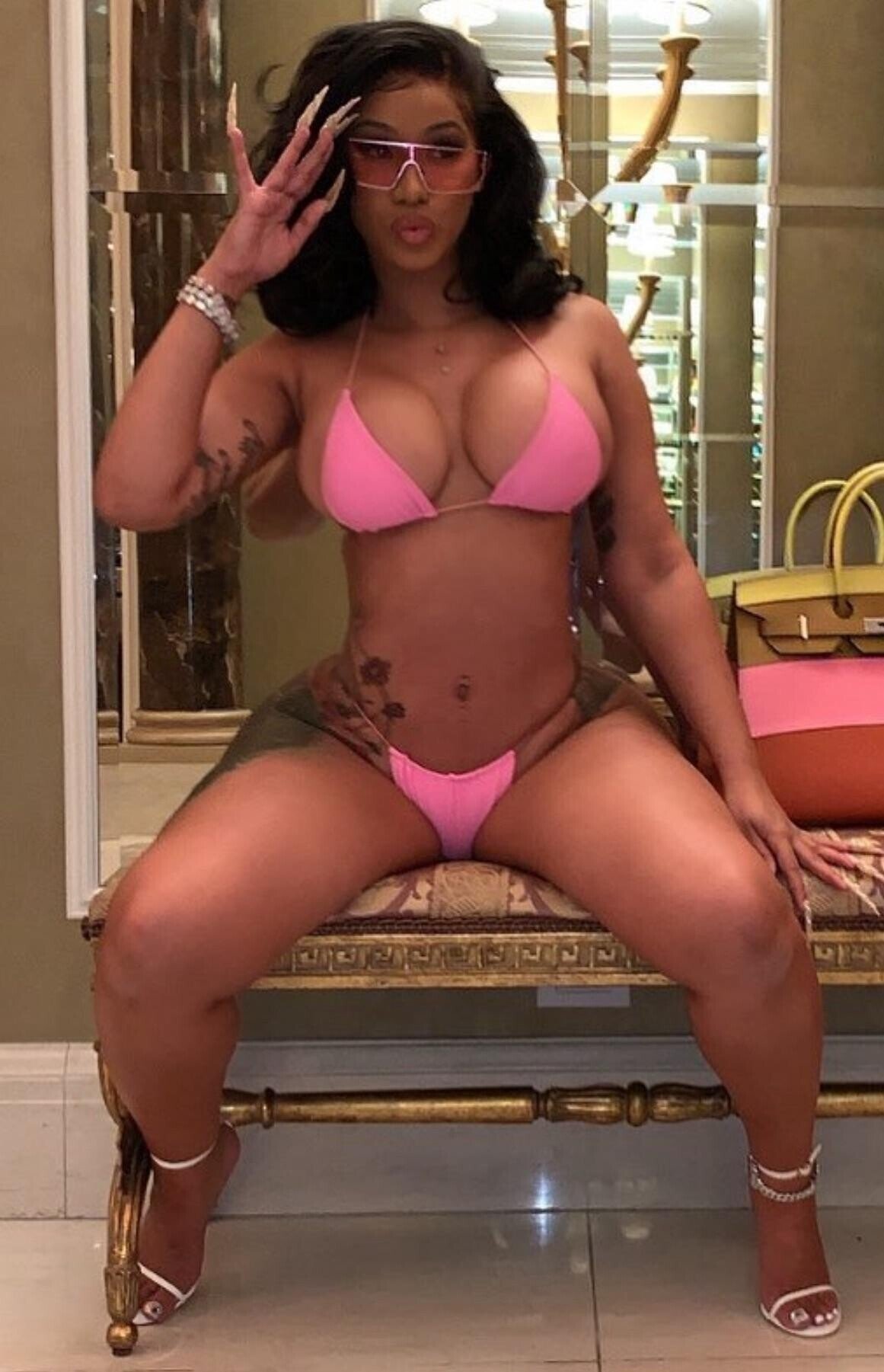 Fav pics of Cardi B 9