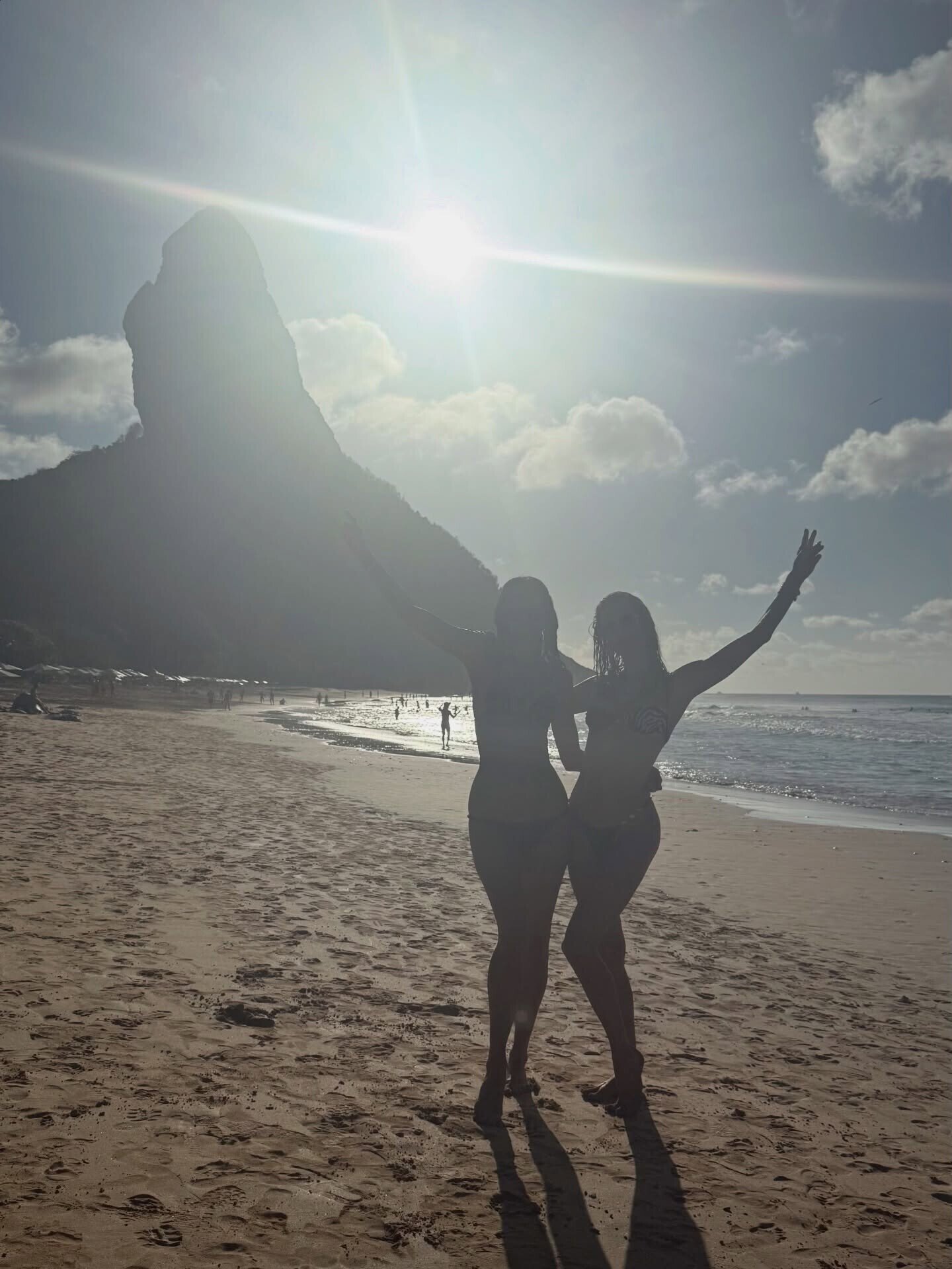 Fernanda Motta & Alessandra Ambrosio: Holiday season officially starts☀️ Look at us here again 3