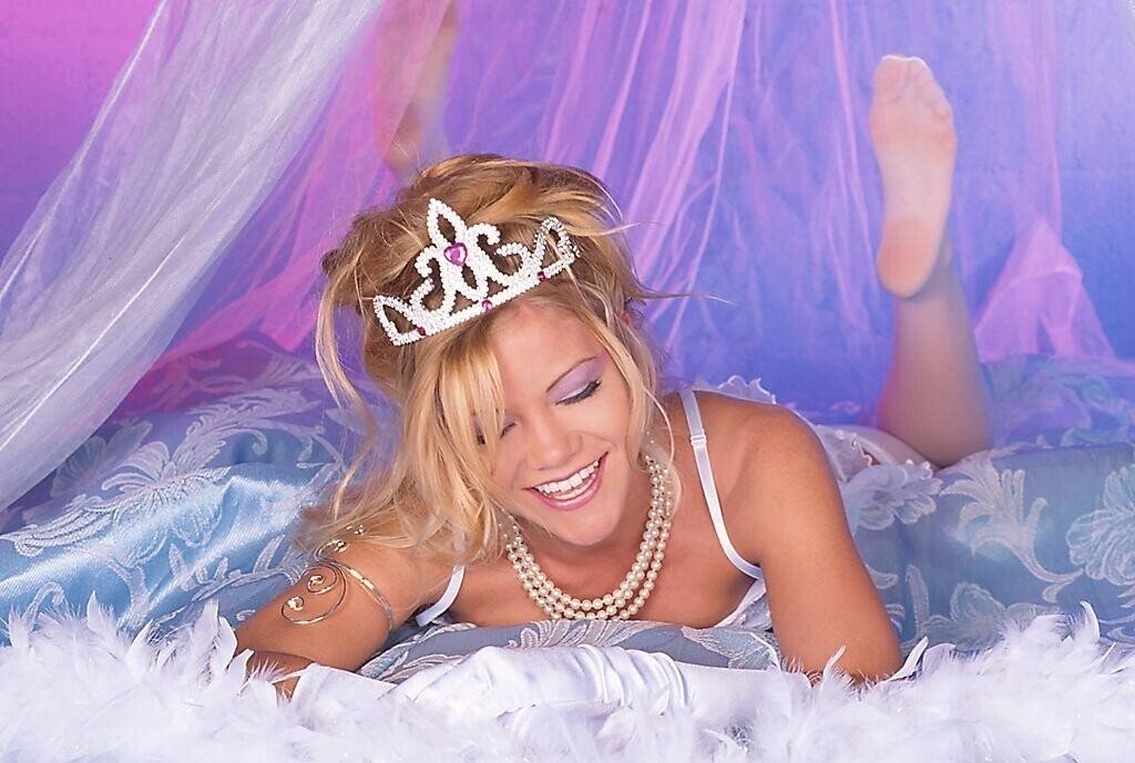 Julie Meadows. 2000s. 2