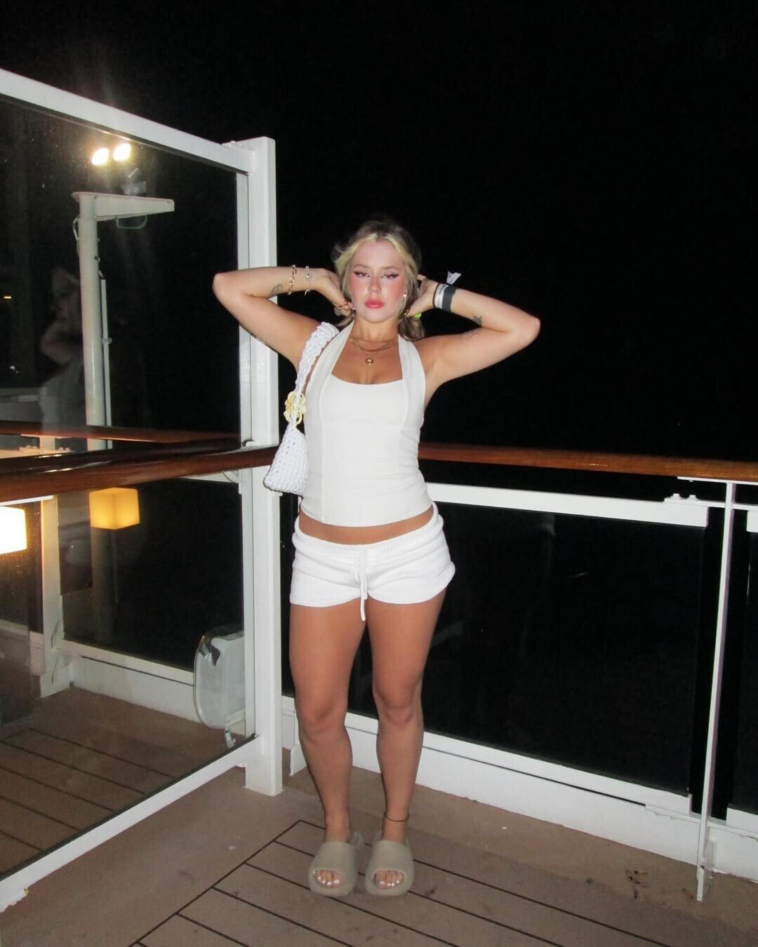 Mel Firetti (@melfiretti) 1