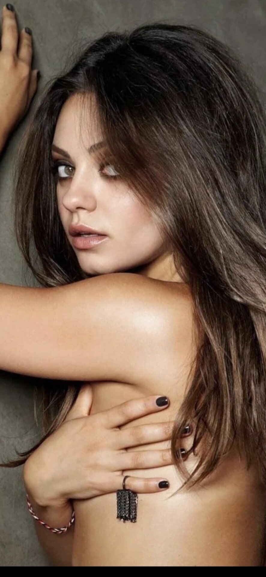 Mila Kunis 2