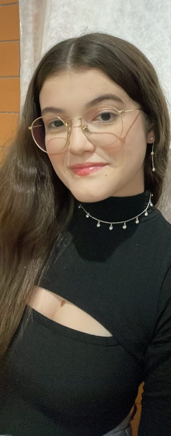 Nerdzinha gata da escola 1