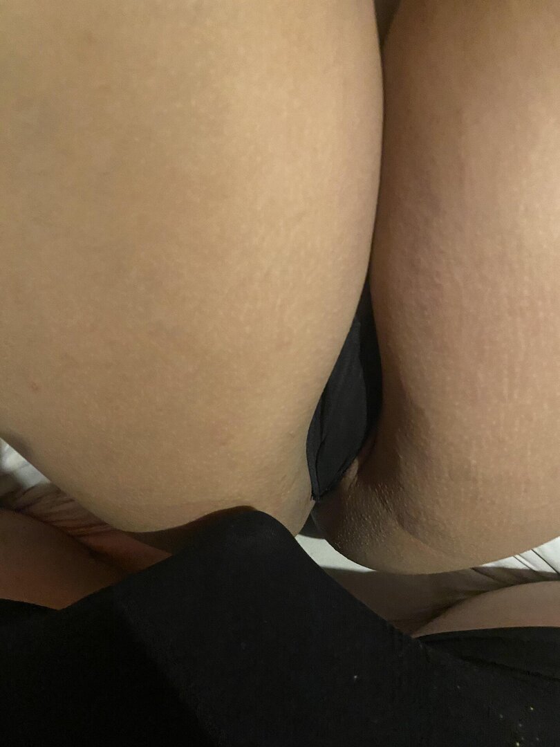 Tá muito calor,não ta dando pra ficar de roupa 1