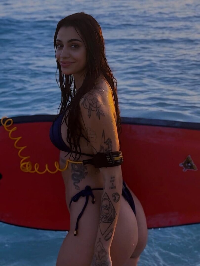 Azzy (@azzyoriginxl) 2