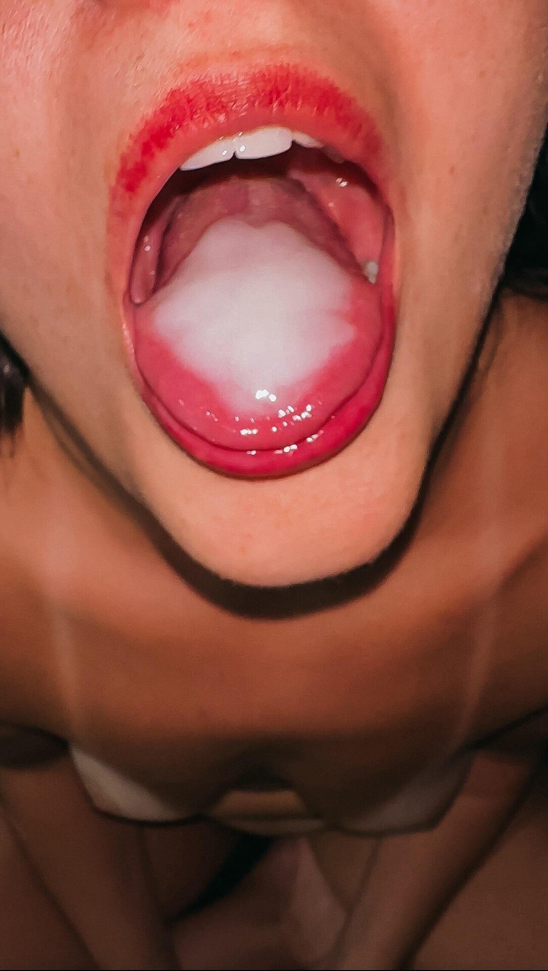 Hoje eu fui alimentada com um copinho de leite 2