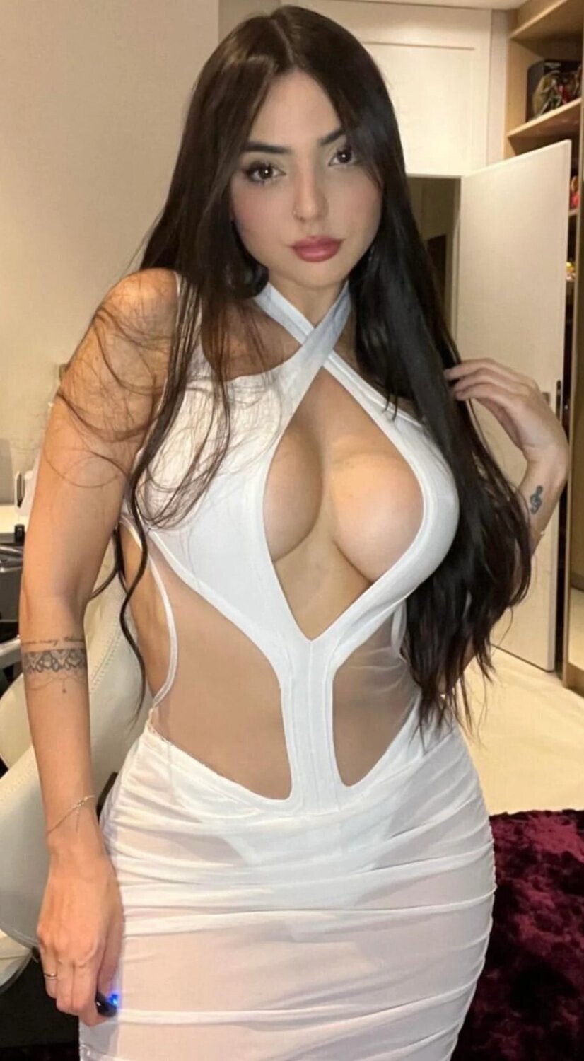 Nyvi Estephan (@nyviestephan) 2