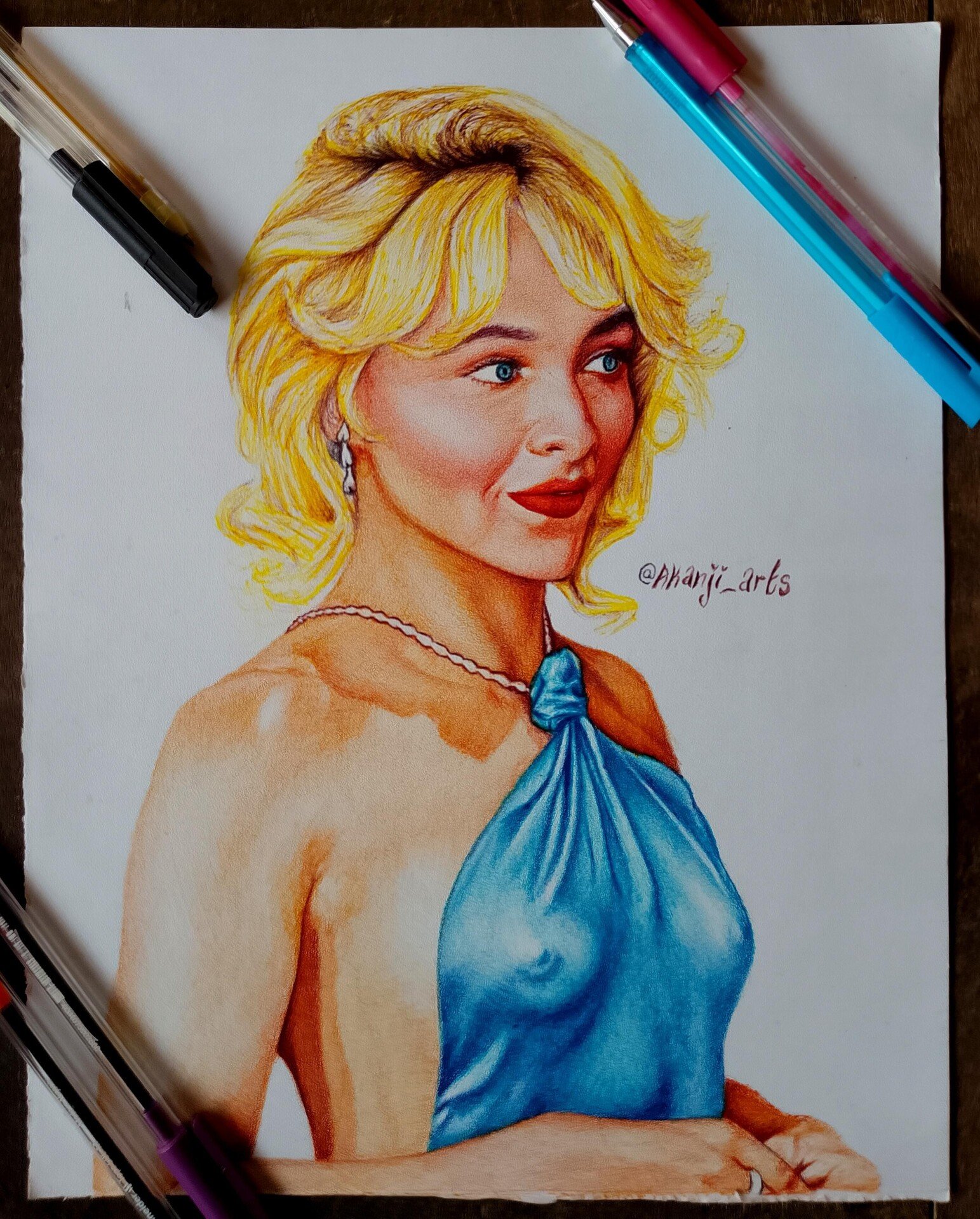 Rate my quick pen sketch of Sabrina Carpenter 2