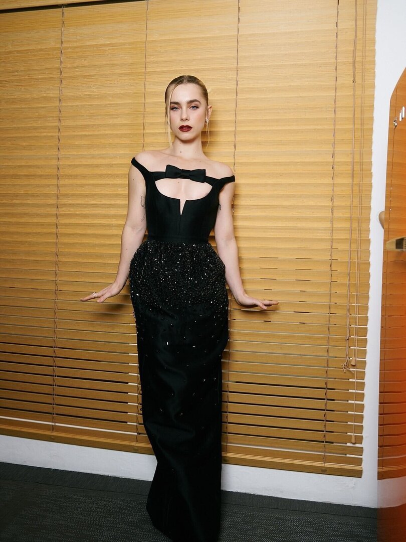 Stunning Clara Galle 2