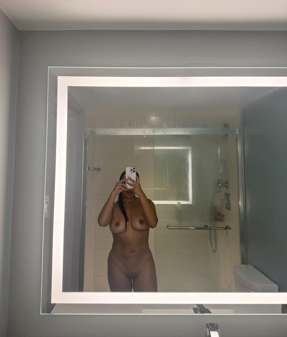 The mirror doesn’t lie. Neither do I. 1