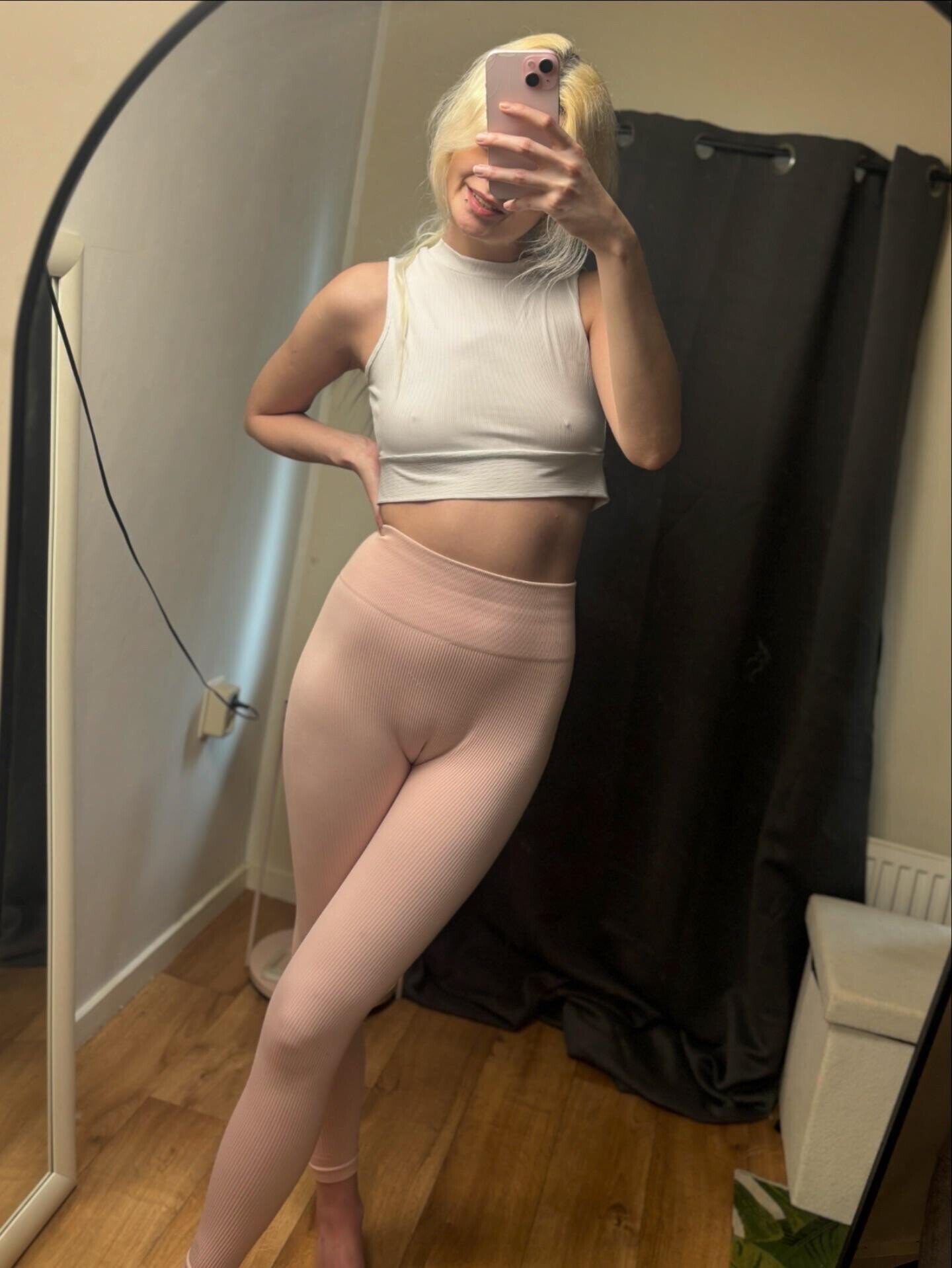 30yo small tits and fat pussy 1