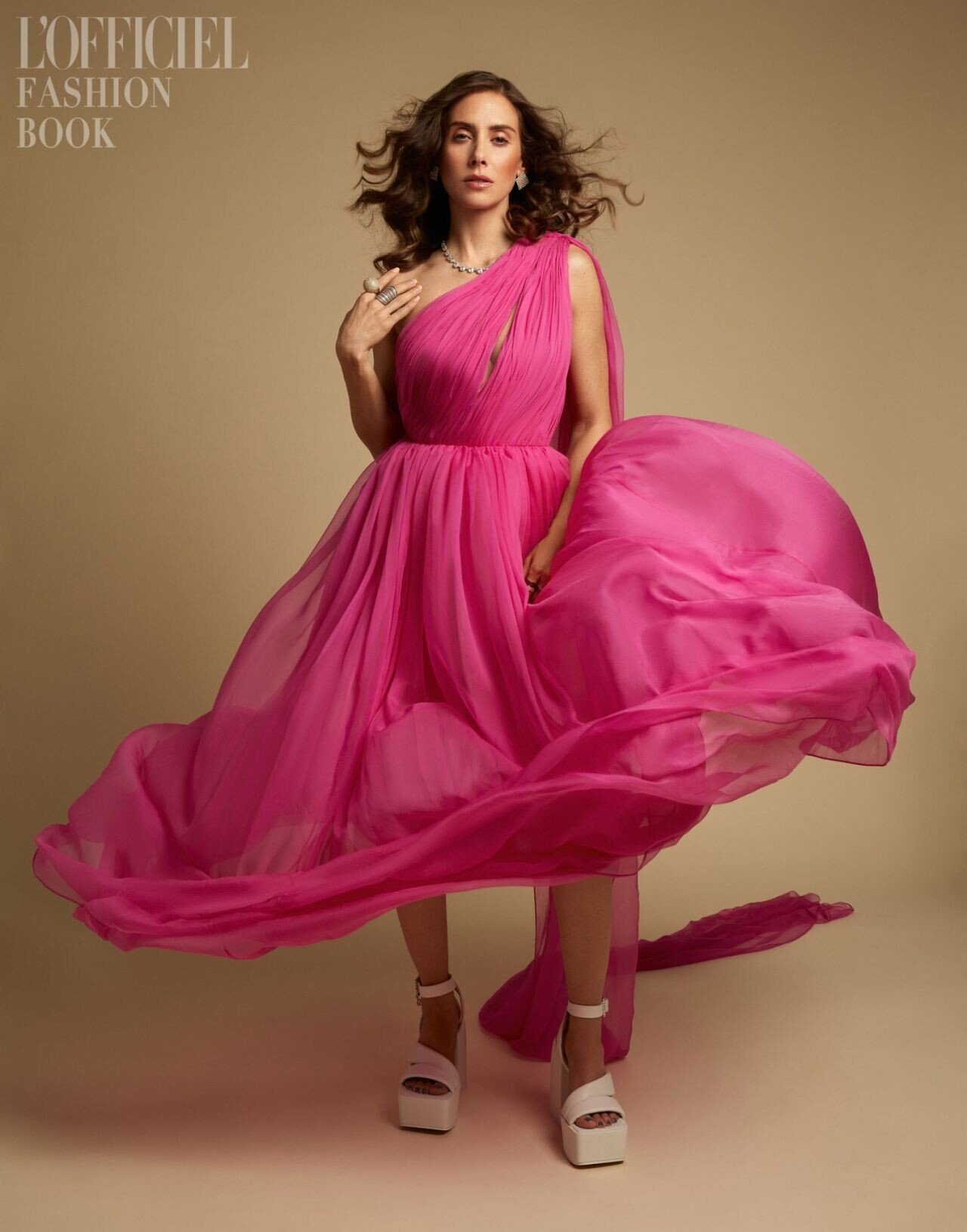 Alison Brie | L’Officiel Fashion Book AU Magazine July 2022 4