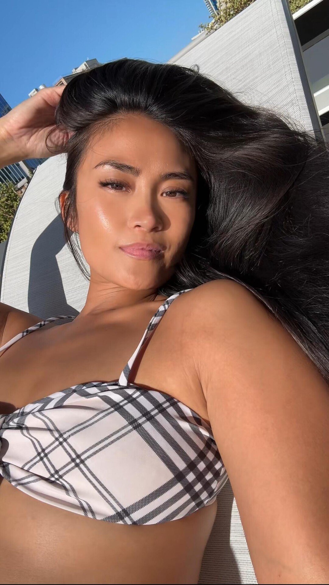 Clean lines, warm feel 1