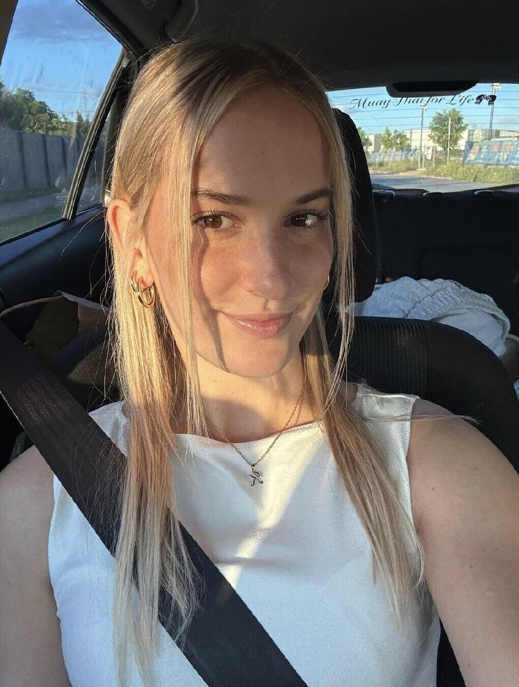 Cute from the front, even better when you the rest 1