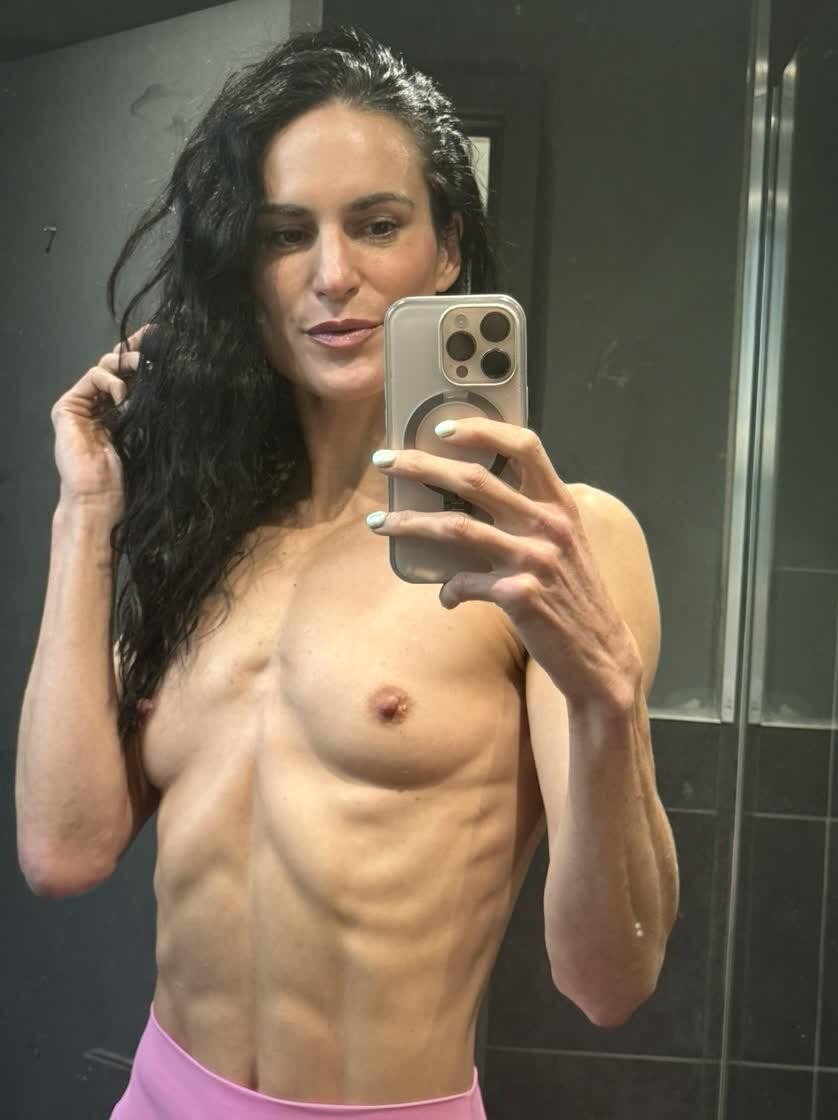 Looking good in my bare body 1