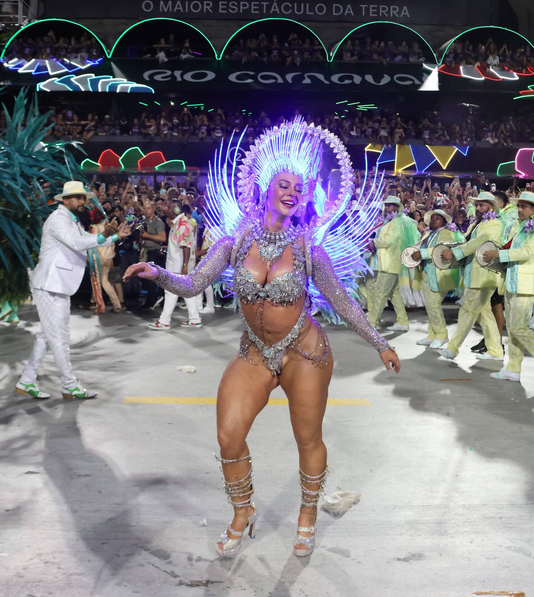 Paolla Oliveira (@paollaoliveirareal) 3