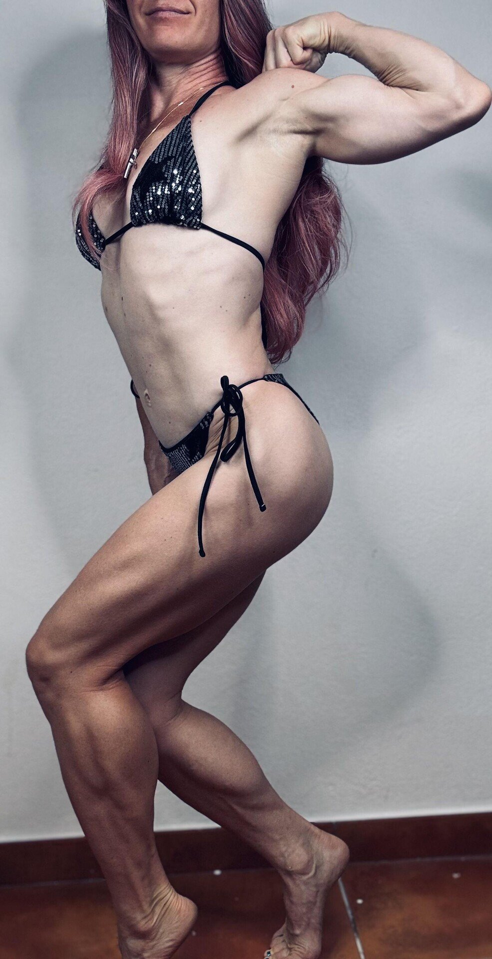 This is what real muscle looks like when biceps, legs, and calves hit together. 1