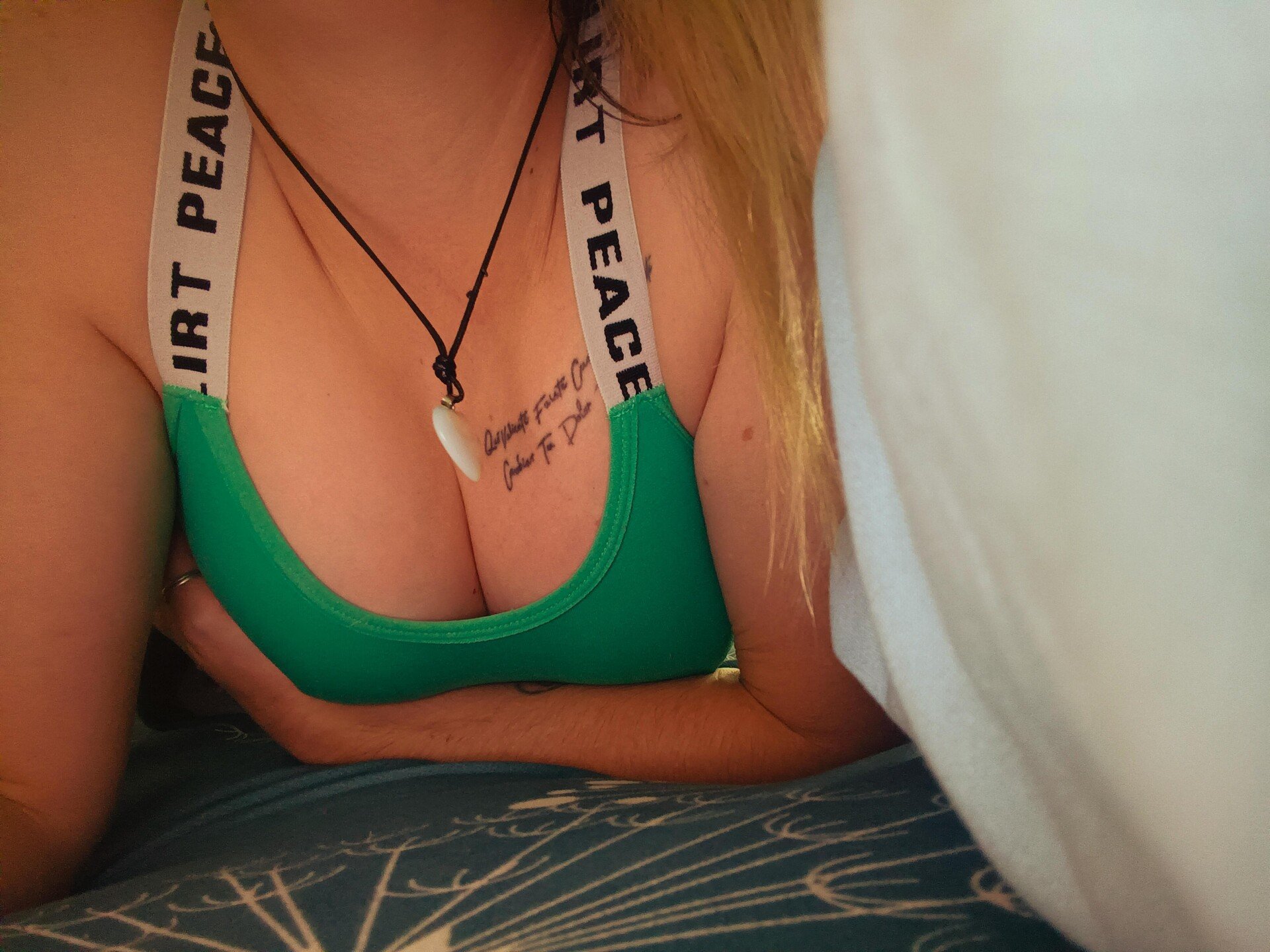 Me estaba relajando…pero antes de seguir quise regalarte esta vista Querés verme más?si lo querés, sorprendeme con un mimo 1