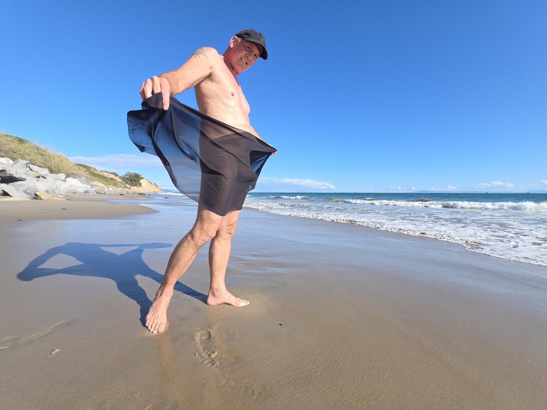 Beach fitting room… 4