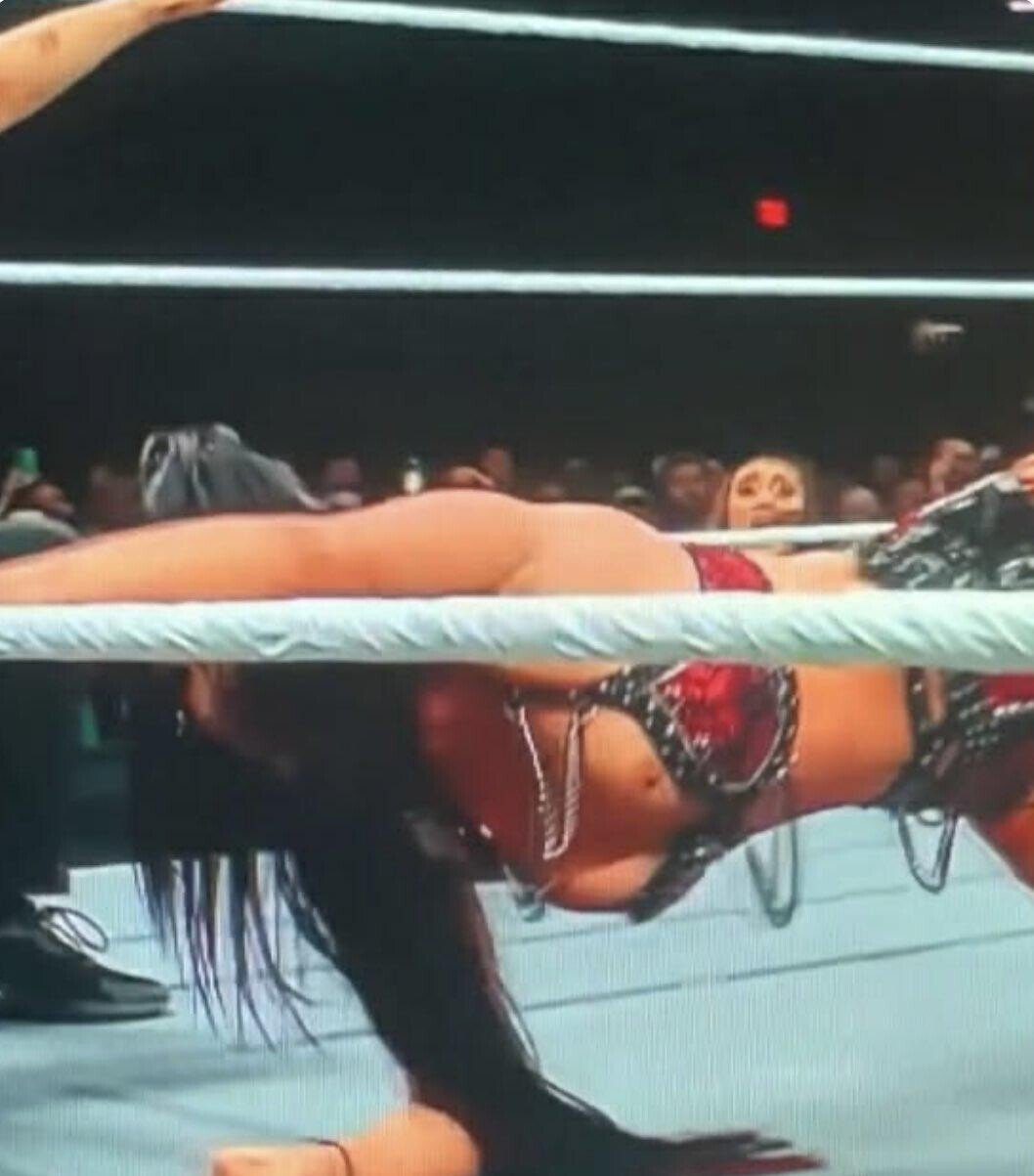 Jacy Jayne’s Wardrobe Malfunction 1