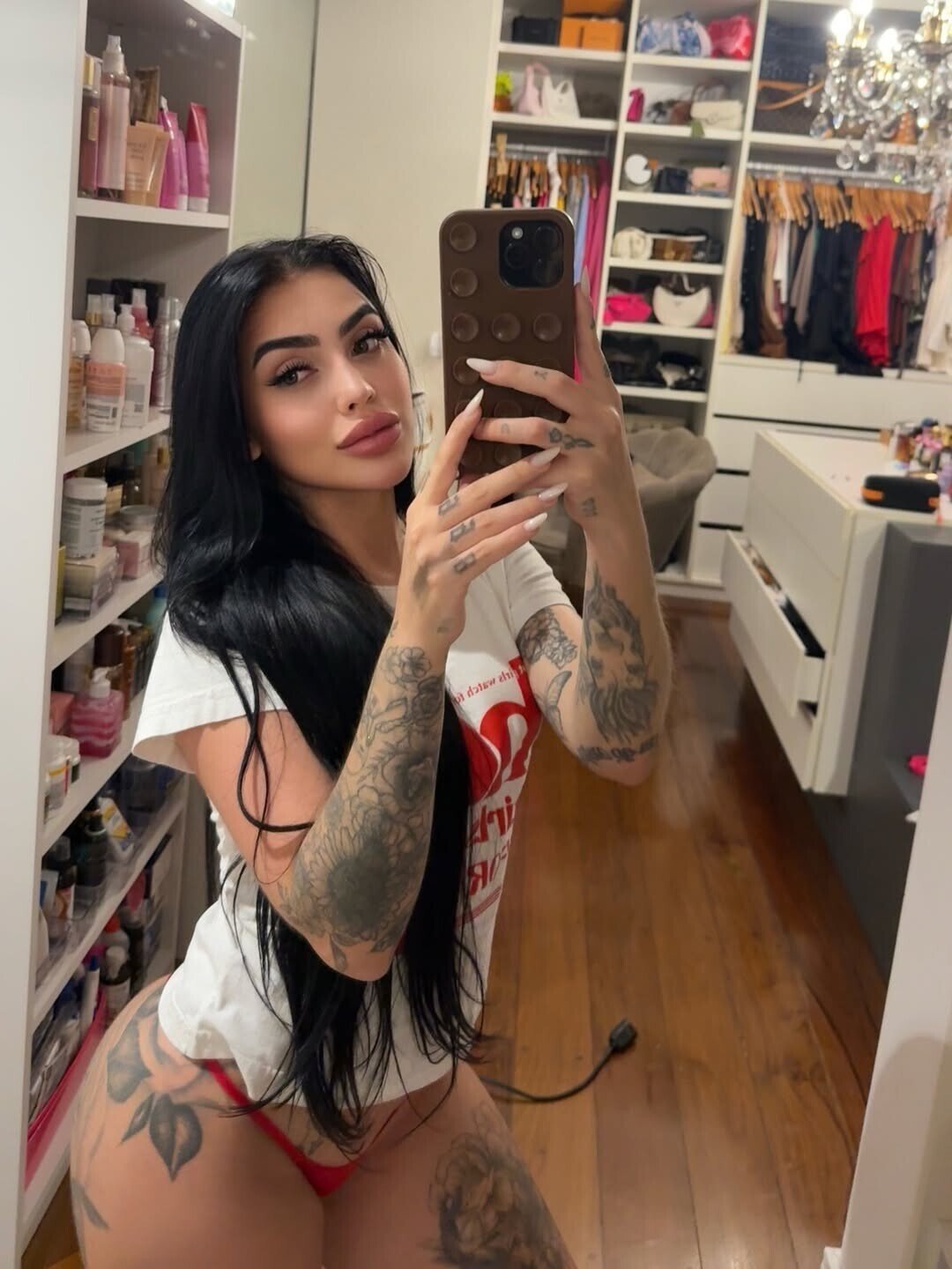 Mirella (@mireella) 3