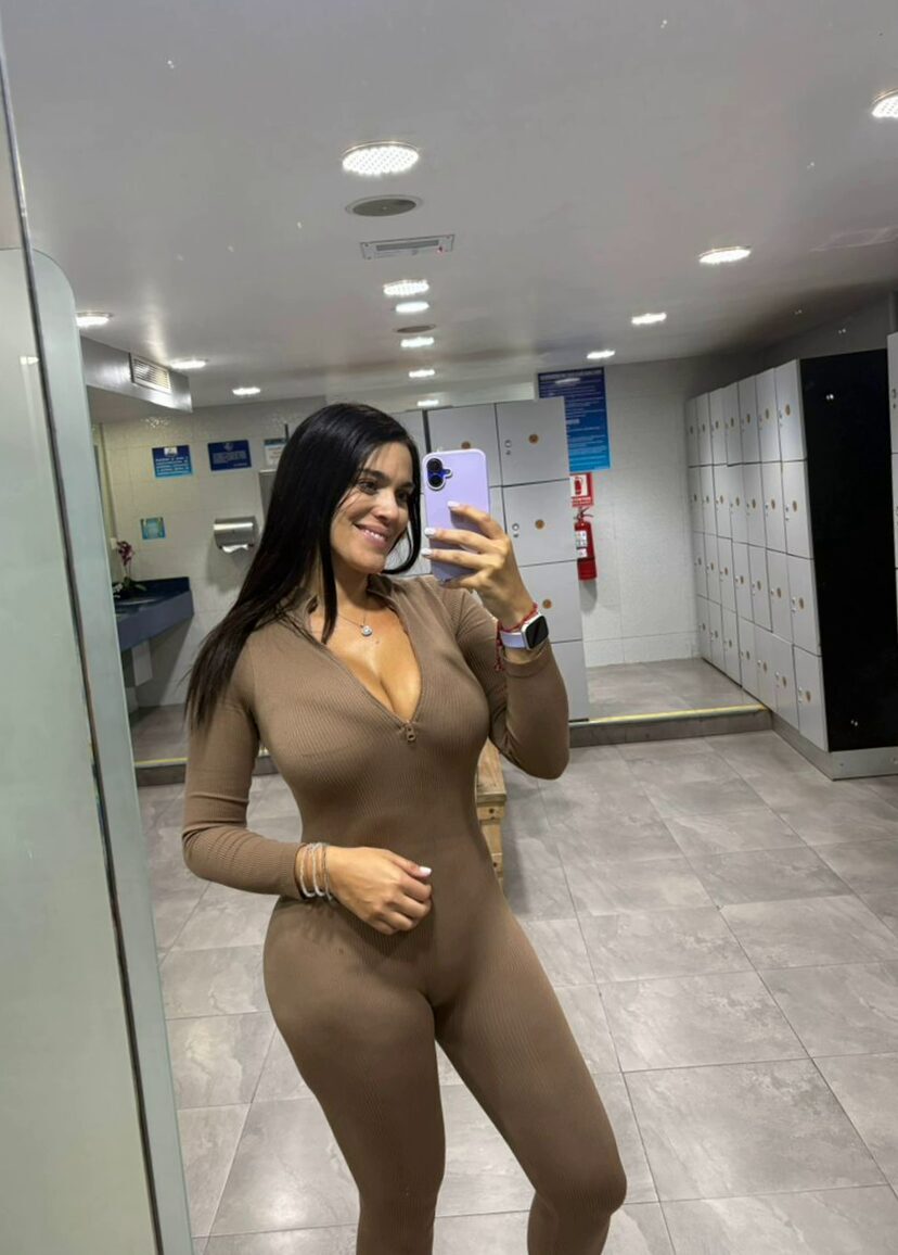 Would you please rate my muscular body? 1